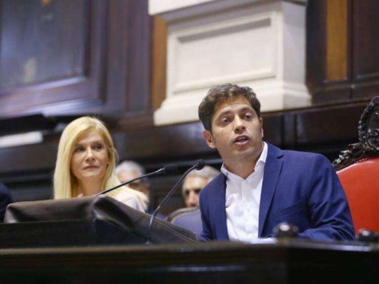 Kicillof anunció una amplia moratoria y cambios del esquema de monotributo