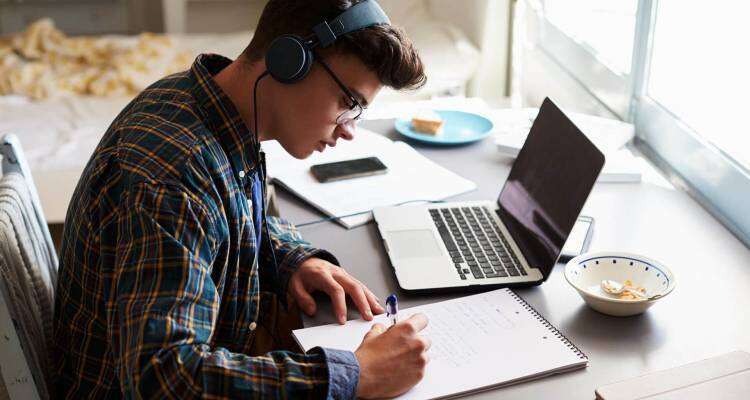 Avanzan con protocolos para las universidades
