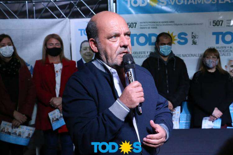 Moccero renovó el compromiso con su pueblo y solicito votar la lista completa que encabeza Néstor Carbini