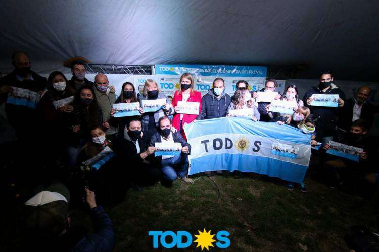 Moccero renovó el compromiso con su pueblo y solicito votar la lista completa que encabeza Néstor Carbini