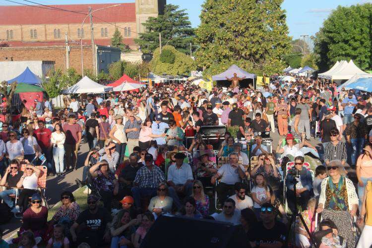 6º edición de la Füllsen Fest: 15 mil personas participaron del evento popular que celebra la cultura de los pueblos alemanes