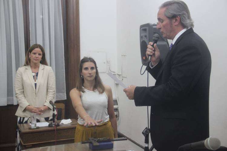 Los concejales electos tomaron juramento en el HCD