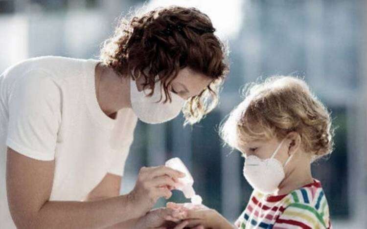 Los contagios de coronavirus en niños crecieron veinte veces en quince días