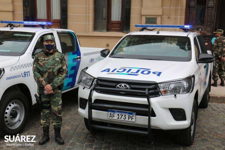 El Ministro de Seguridad Sergio Berni entregó 4 móviles al CPR Coronel Suárez