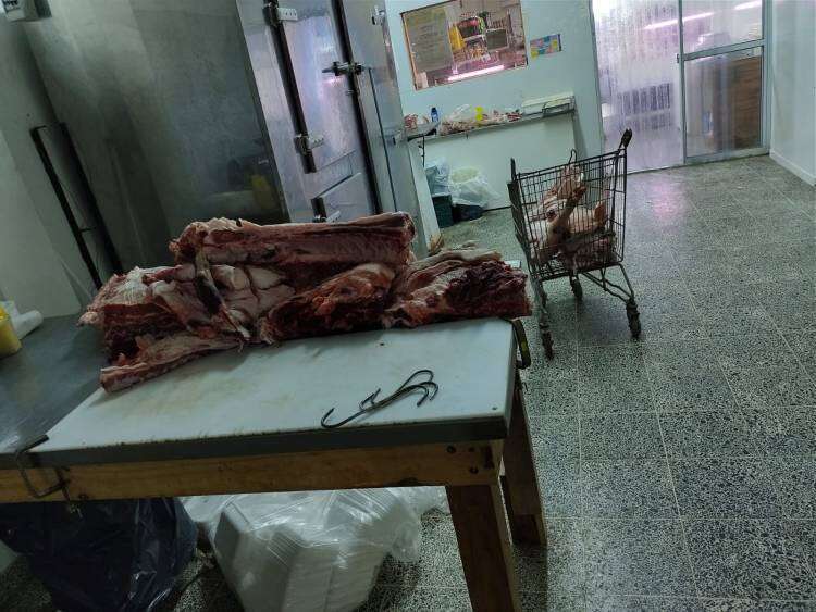 Faena clandestina en tradicional supermercado