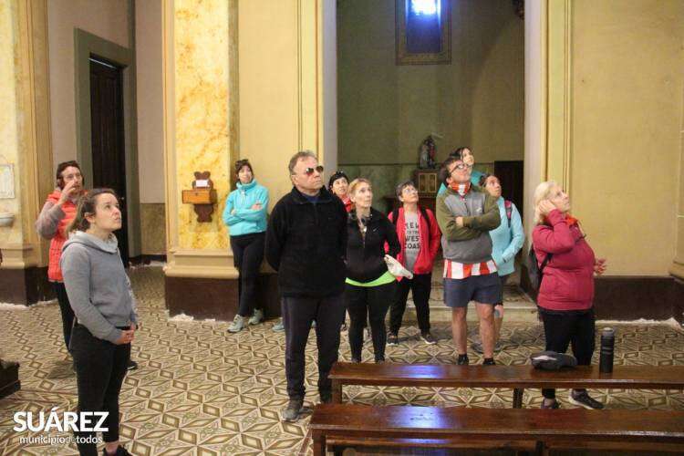 Turismo: Recorrida por la Iglesia San José Obrero y la Plaza Sergio Denis con los participantes de la Corre Caminata a San José 