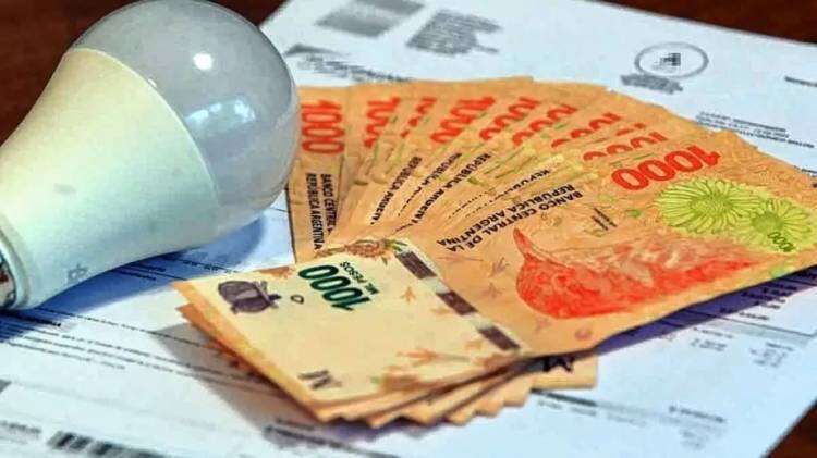 Los aumentos que llegan en febrero: alquileres, electricidad, gas, combustibles, prepagas y telefonía