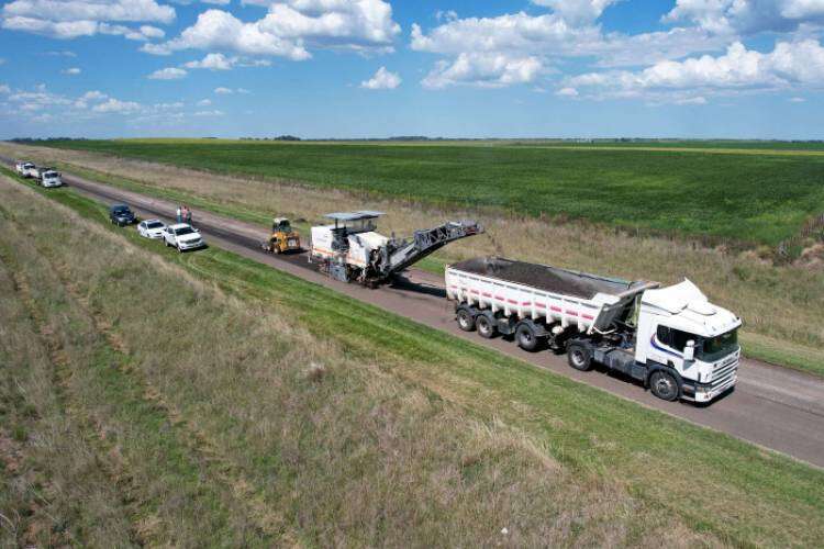 Avanza la obra de repavimentación de la Ruta Nº 76