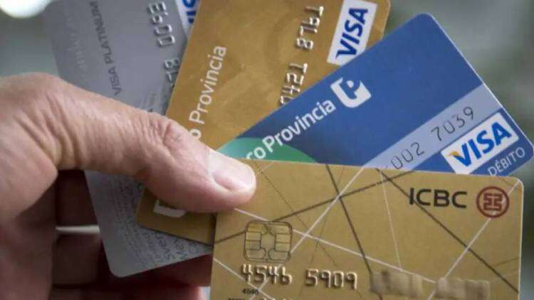 Los mozos no podrán llevárselas: los cambios para el uso de tarjetas que rigen a partir de este martes