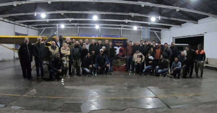 El Aeroclub Coronel Suárez distinguió a sus ex presidentes en la cena de su 90 aniversario 