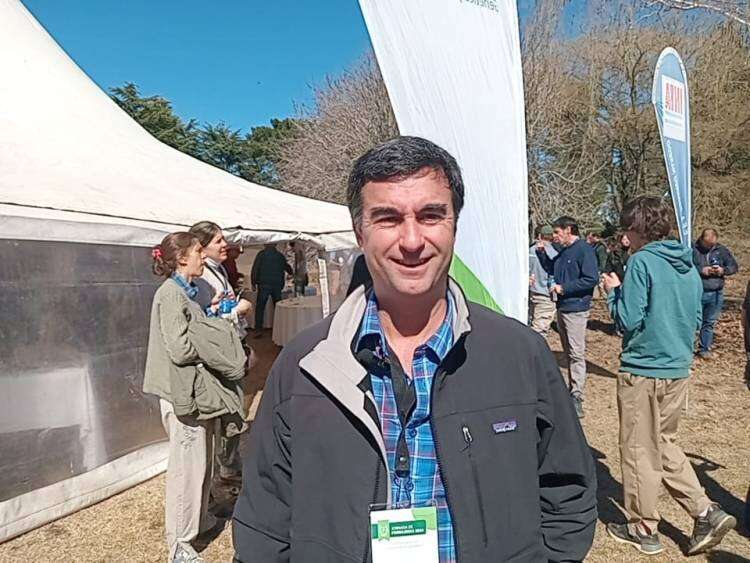 El Cencerro: exitosa Jornada Forrajera