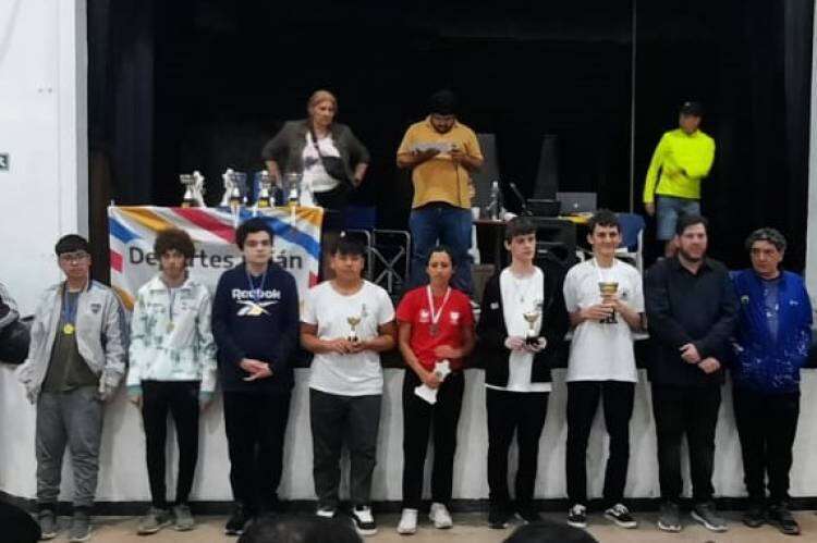 Emocionante Cierre de Año en la Final Interligas de Ajedrez: Coronel Suárez Brilló en Jaureguí