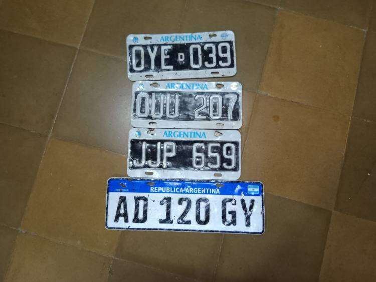 Patentes encontradas en la panadería de los Mellizos Rubio
