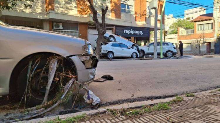 El día después de la catástrofe: Bahía volvió a amanecer destrozada