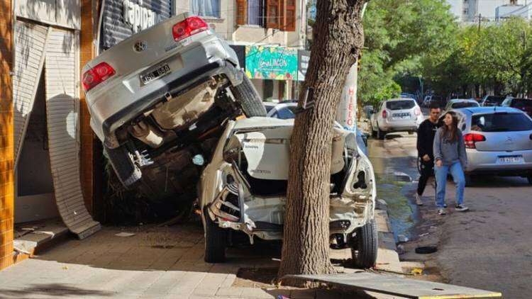 El día después de la catástrofe: Bahía volvió a amanecer destrozada