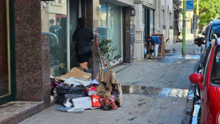 El día después de la catástrofe: Bahía volvió a amanecer destrozada