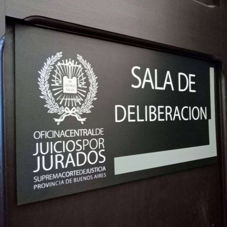 Coronel Suárez: Juzgan a un hombre por haberle disparado a su ex pareja en la terminal de colectivos