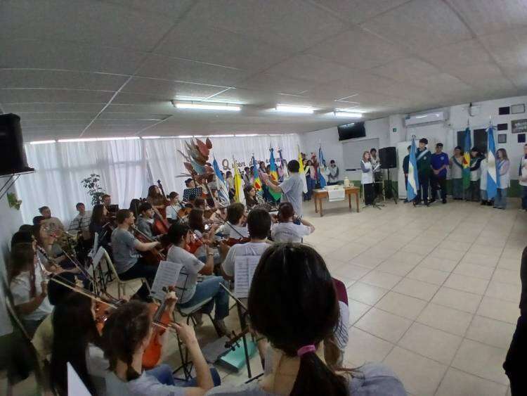 Emotivo acto oficial por el Día del Maestro en Pueblo San José