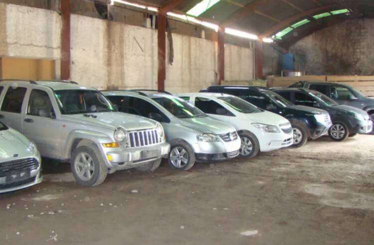Desbaratan en Tres Arroyos un centro de distribución de autos robados