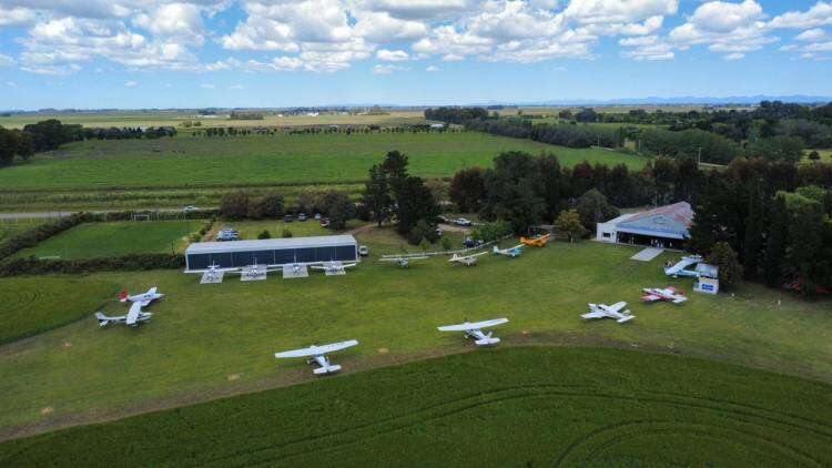 Cálido encuentro de pilotos locales y regionales en un nuevo “Aeroasado”