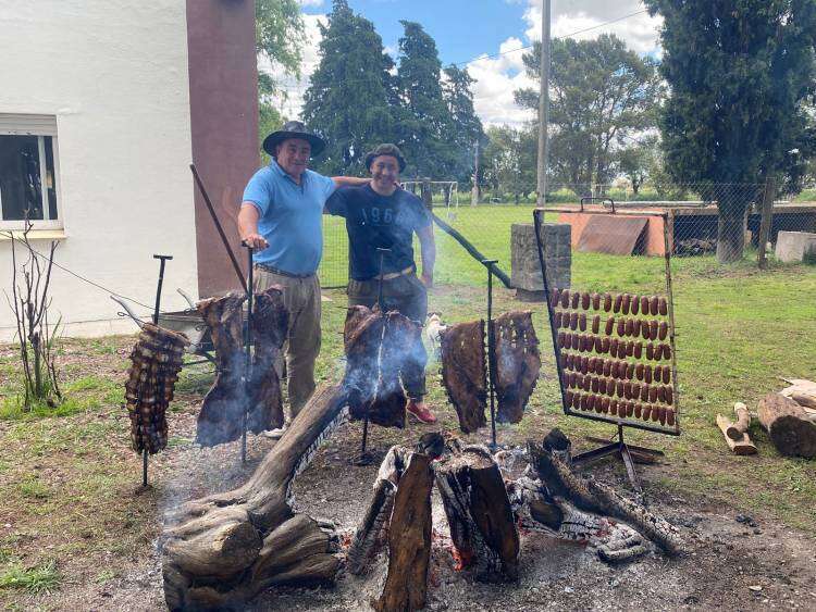 Cálido encuentro de pilotos locales y regionales en un nuevo “Aeroasado”