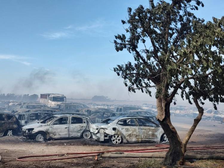 Incendio en la Ruta 51: afectó autos secuestrados por la Justicia