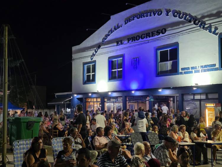 Sommernacht: Santa María vivió su primera Fiesta Peatonal