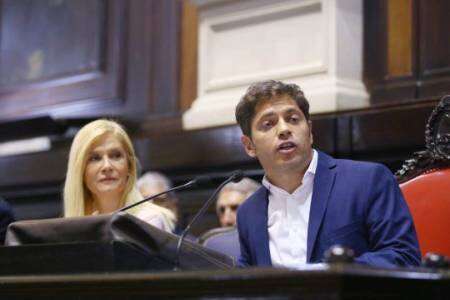 Kicillof anunció una amplia moratoria y cambios del esquema de monotributo