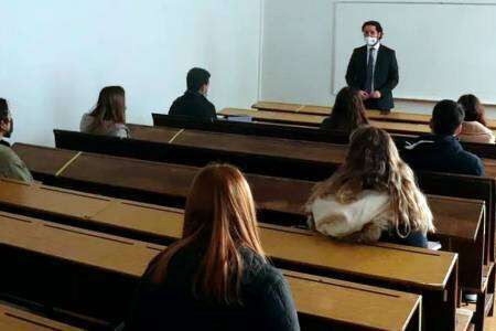Autorizaron el retorno a la presencialidad plena en las universidades