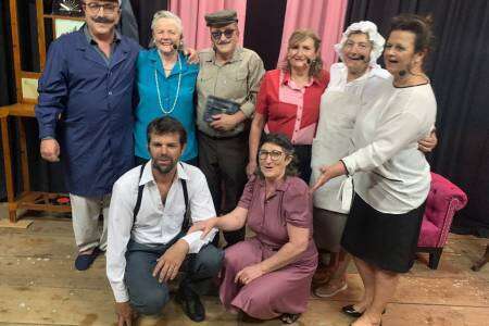 Se presentó “Las D’Enfrente”, obra teatral en alemán