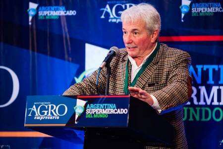 Cook: “El gobierno no puede estar castigando al sector más dinámico de la economía.”