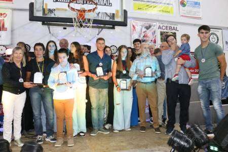 Gran Fiesta del Deporte suarense: La nadadora Solange Brotto fue consagrada la deportista del año