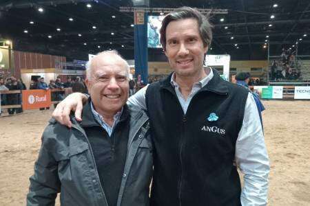 Fernández: “Coronar con el toro gran campeón supremo es un placer total”