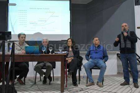 El municipio y autoridades de Salud expusieron ayer la situación presupuestaria del Hospital