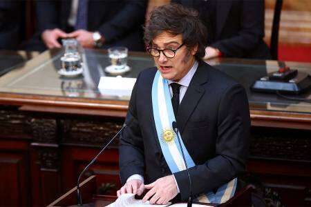 Presupuesto 2025: crecimiento de la economía del 5%, dólar a $1207 e inflación del 18,3% para el 2025