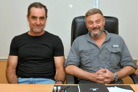 El doctor Mauro Lefevre y el especialista Eduardo Hocsman encabezaron intervenciones de máxima complejidad en el Hospital Raúl Caccavo