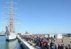 Jornada de puertas abiertas en la Base Naval Puerto Belgrano para visitar la Fragata Libertad